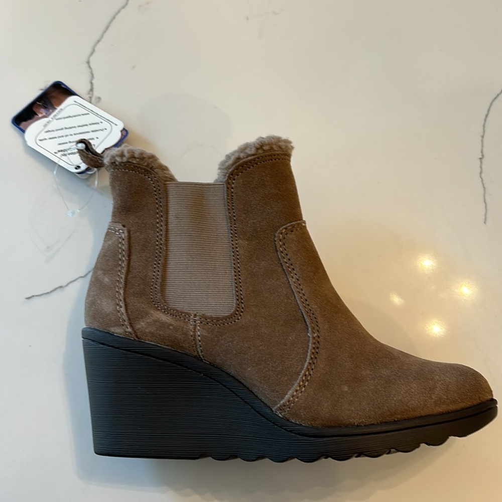White Mountain Wedge Ankle Boots